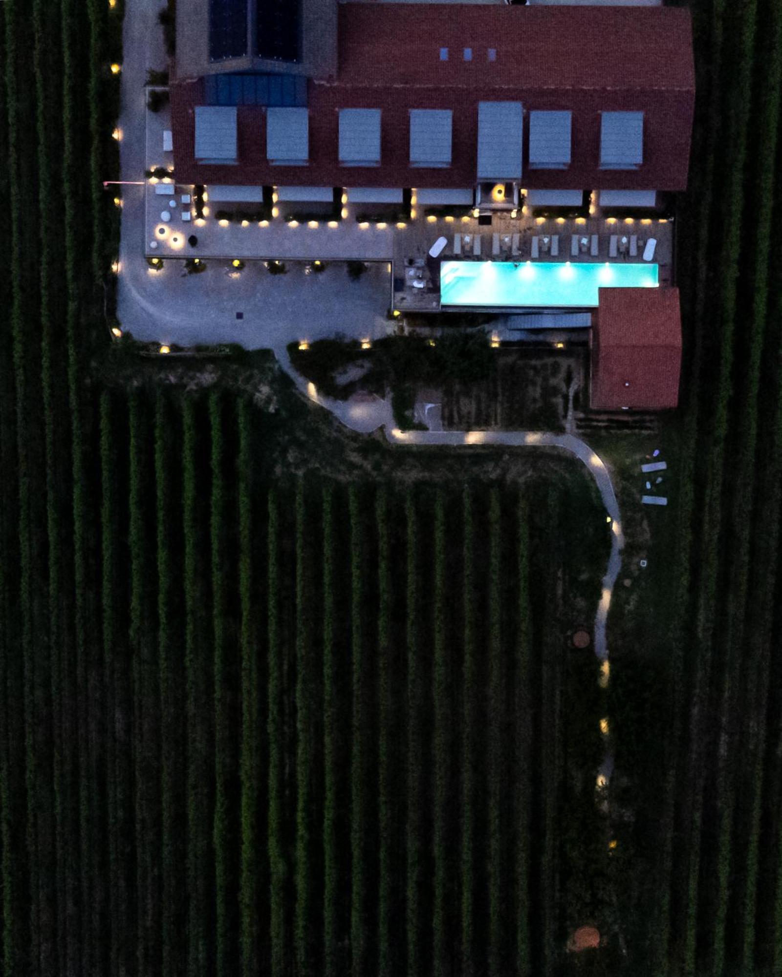 Vineho Apartment Бароло Екстериор снимка